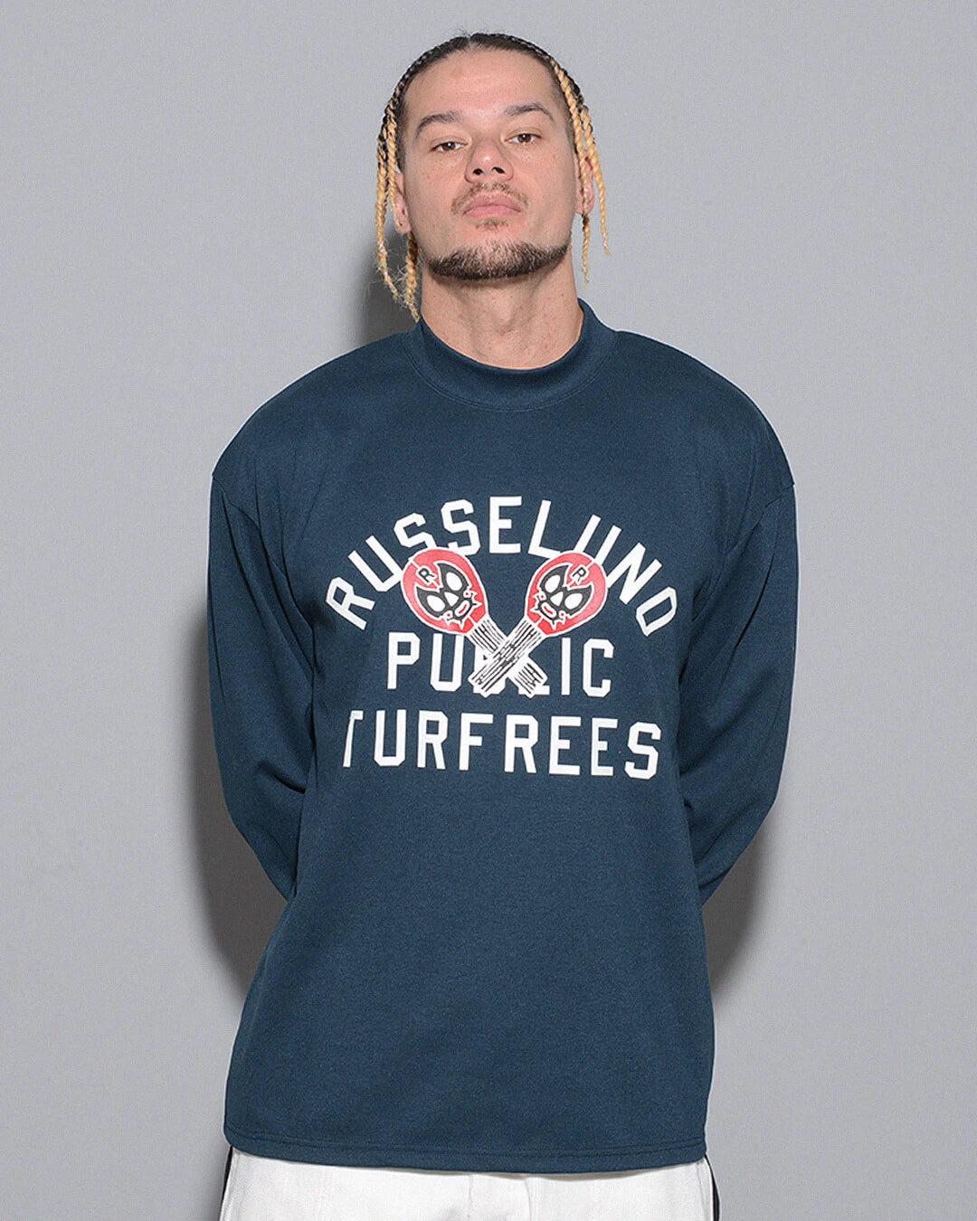 RUSSELUNO TURFREES LOOSE FIT MOCKNECKエピック