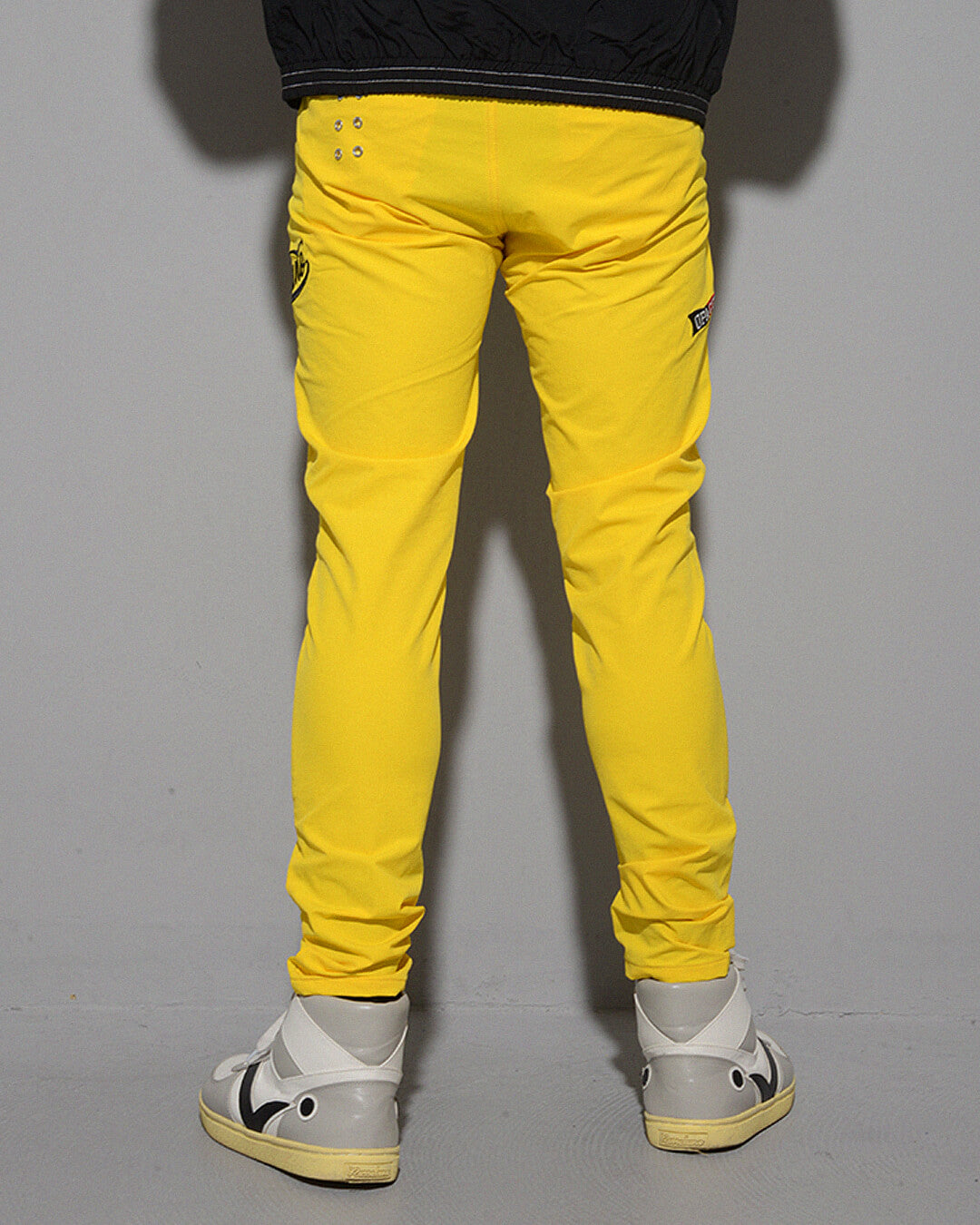 ラッセルノフラッグロゴスキニーパンツ定価34000円相当