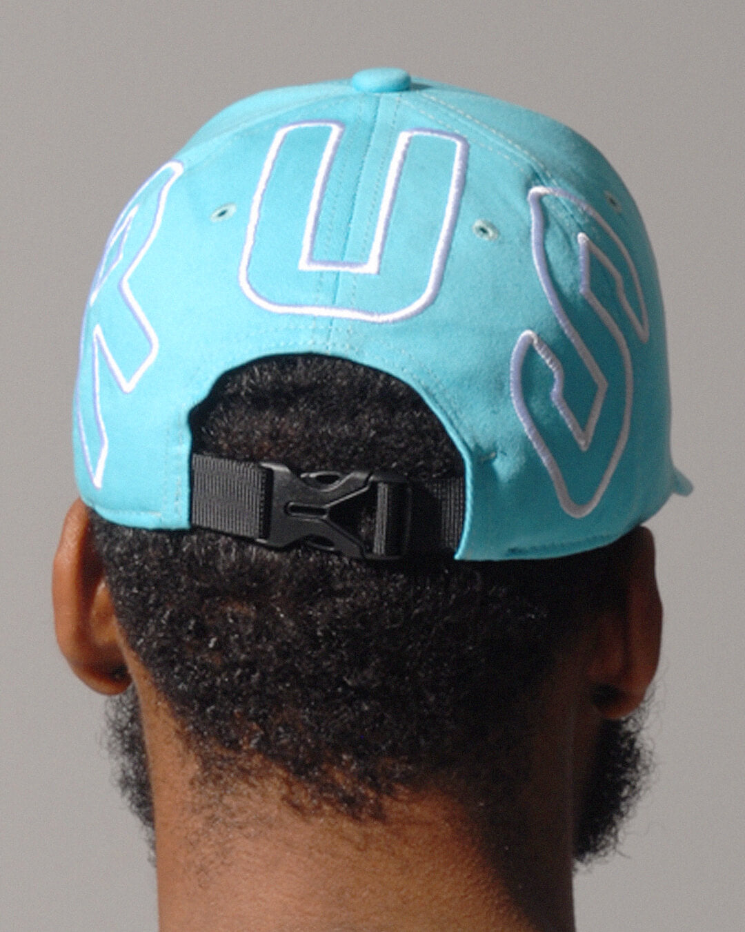 Enorme gorra de logotipo
