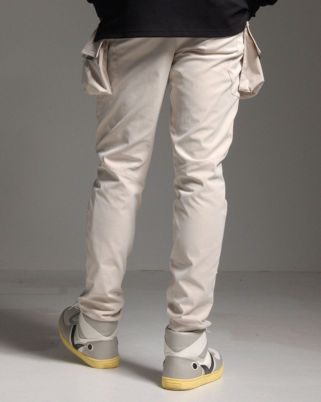 Pantalones flacos personalizados (sólido)